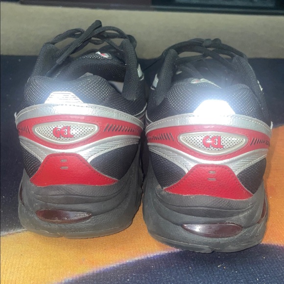 ASICS - Picture 6 of 6